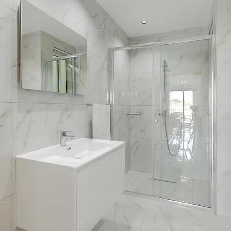 Deluxe In St Julians Saint Julian's