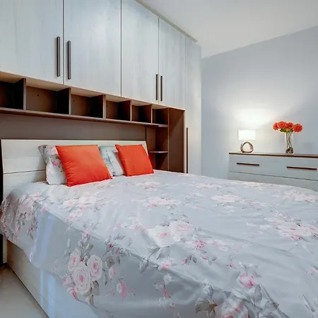 Apartment Deluxe In St Julians *